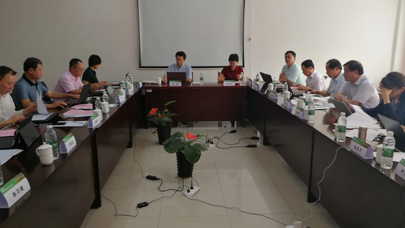 直线导轨滑座型号繁多，根据不同的分类方式，可以分为以下几种：